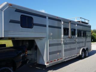 1998 Soft Touch Commercial Grade 4 Horse, Side Ramp, Rear Ramp, Huge Front Tack, Water Tank, Eletric Jacks. New Tires